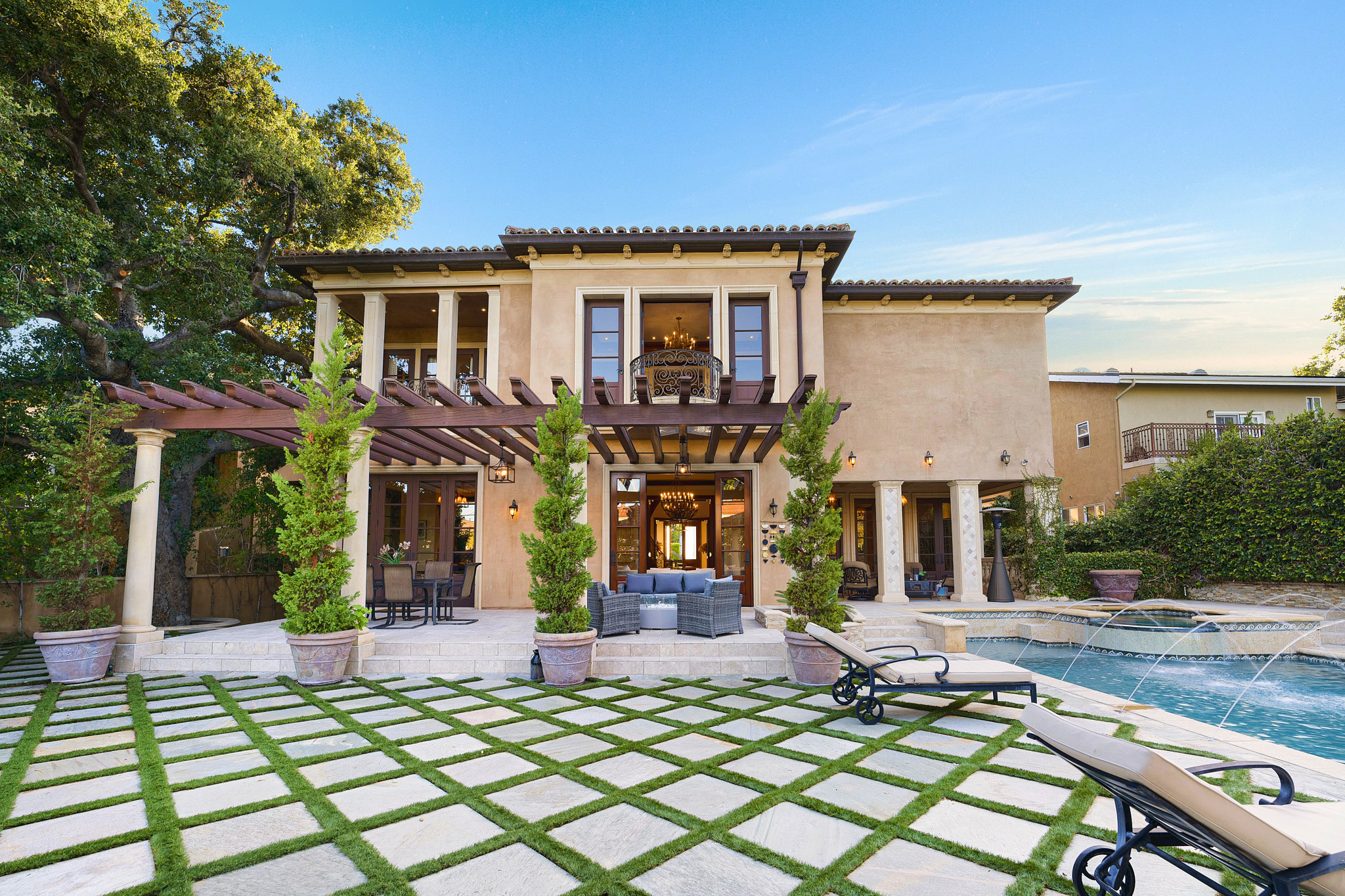 The Palm Mansion