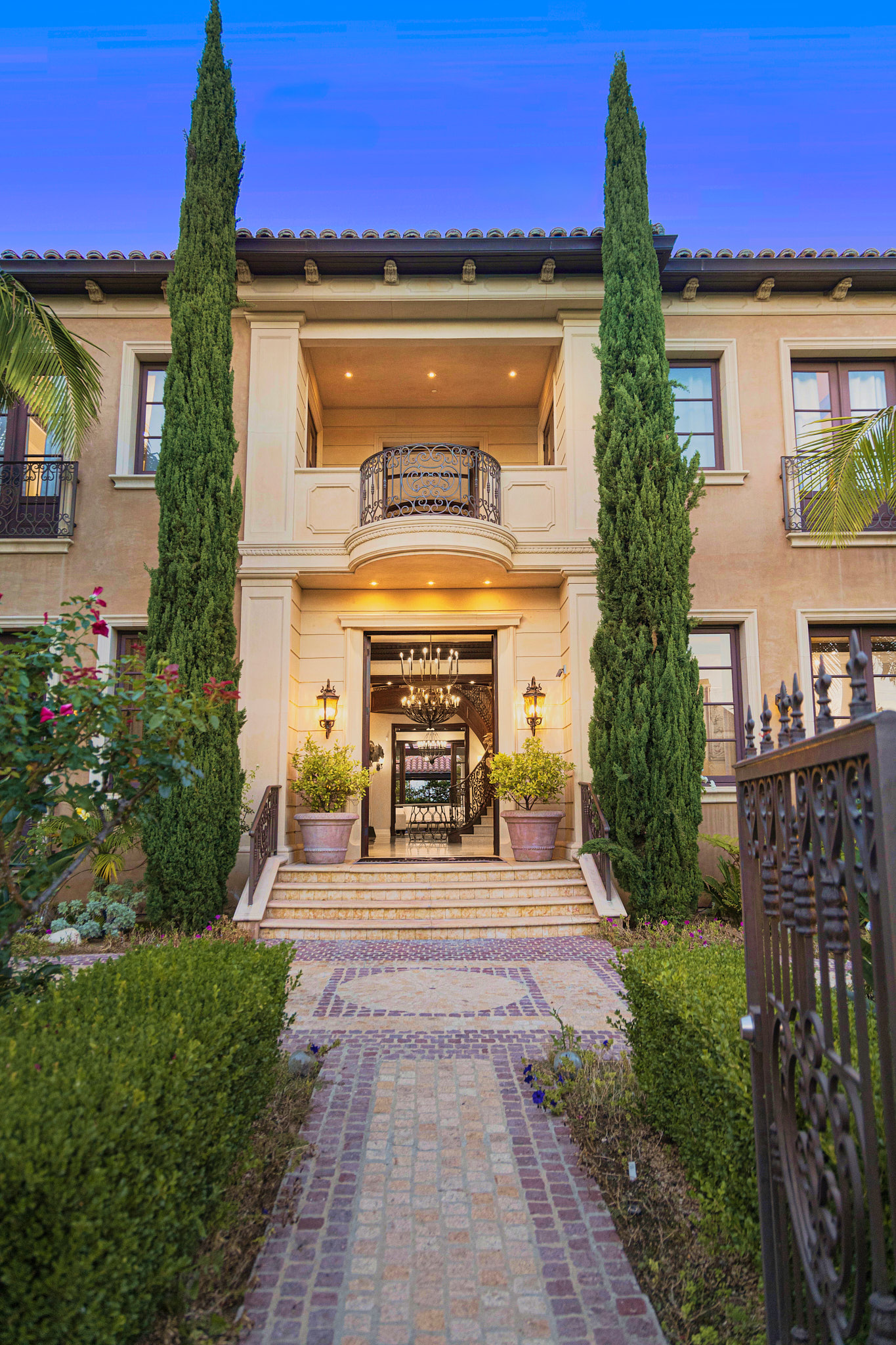 The Palm Mansion