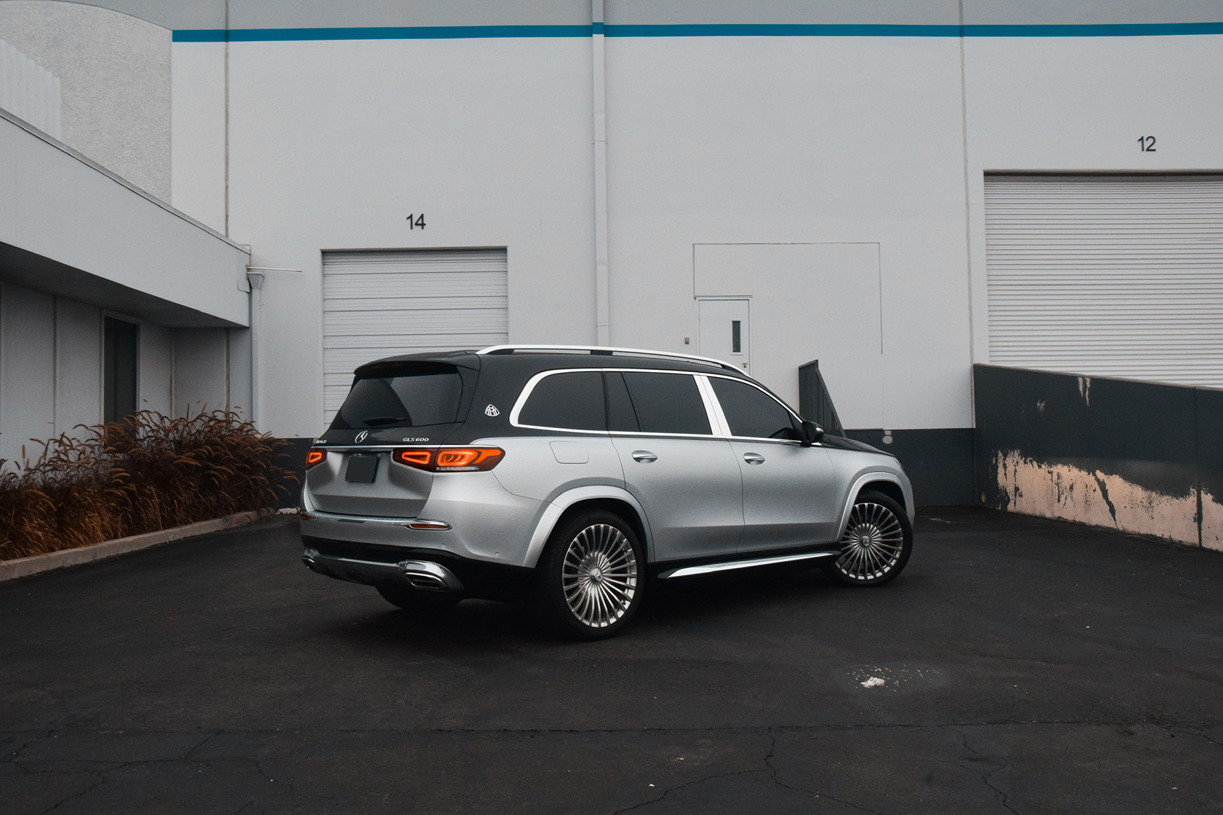 Mercedes Benz GLS600 Maybach Two Tone