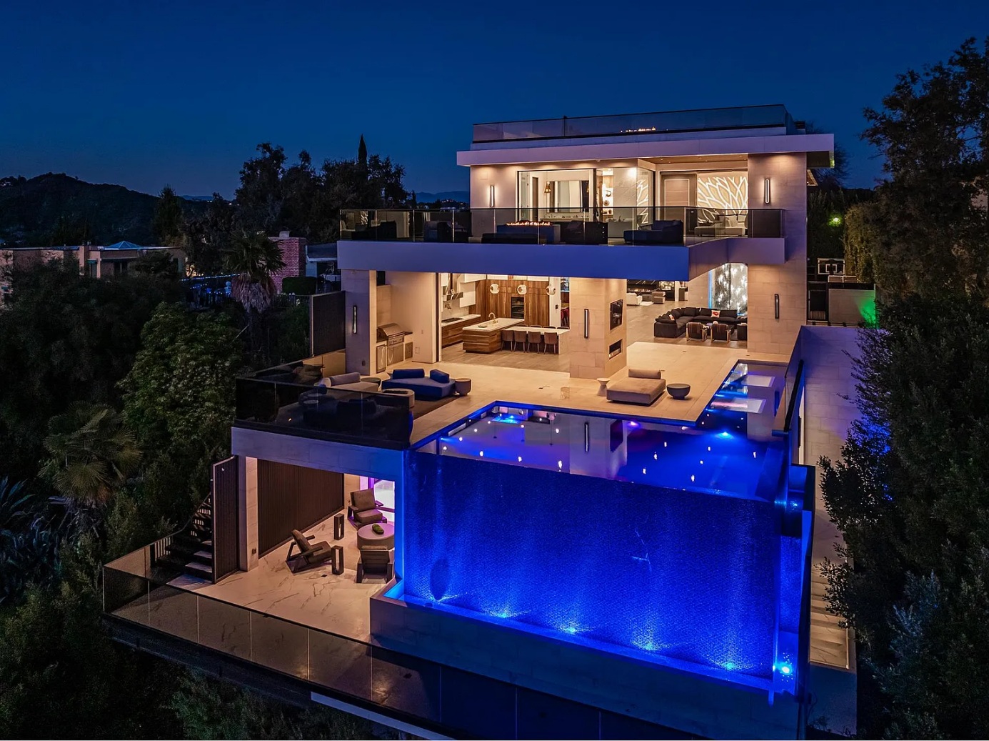 Villa Rentals Image