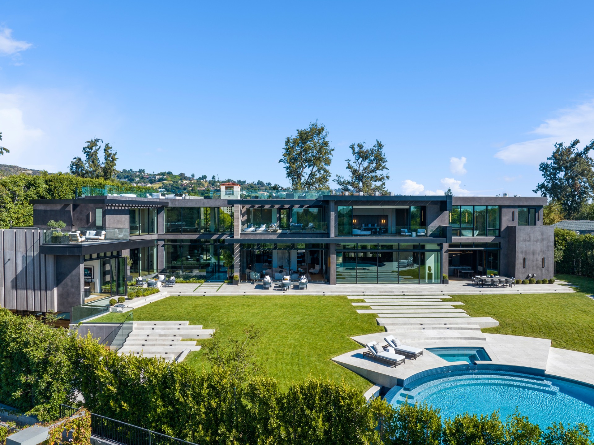 Villa Rentals Image